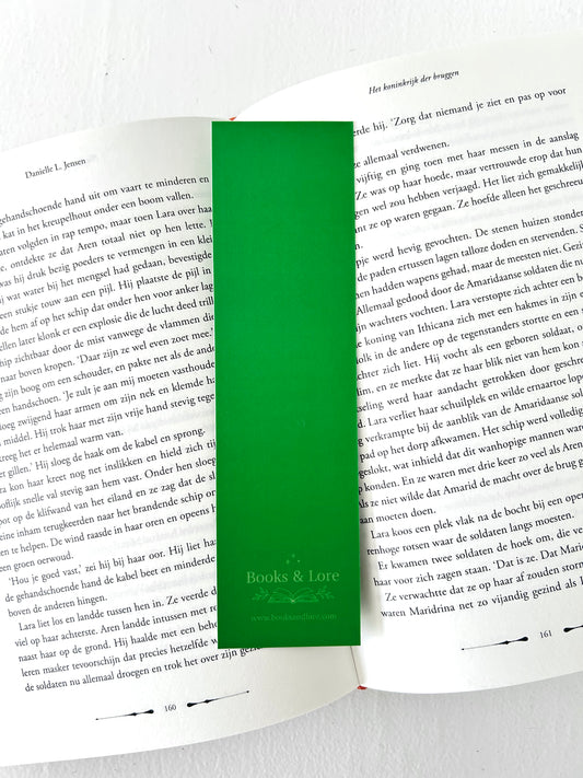 Groene boekenlegger met roze bloemen