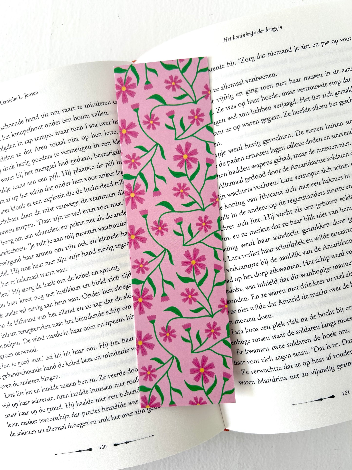 Roze bloemen boekenlegger