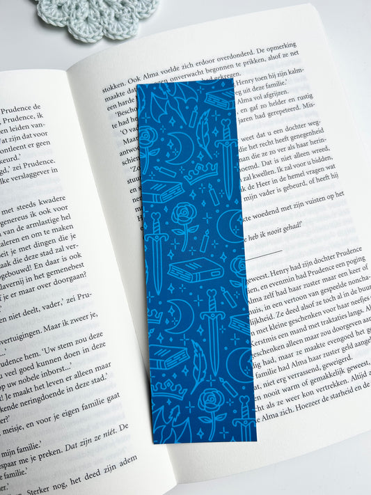 Blauwe romantasy boekenlegger
